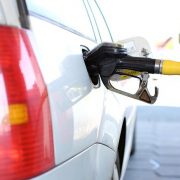 Cómo deducir el gasto en gasolina, tanto en IVA como en IRPF