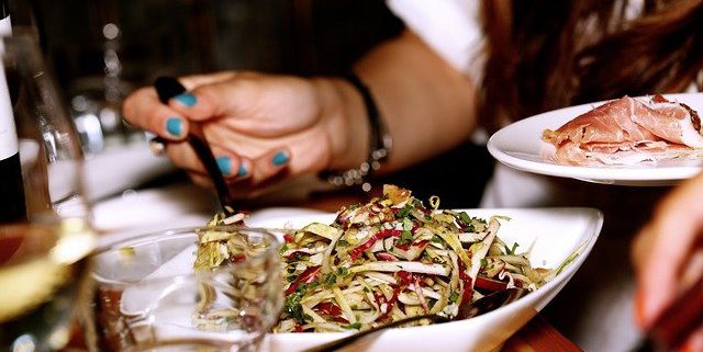 Implantar el teletrabajo puede suponer la eliminación de la compensación por comida