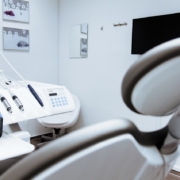 Análisis DAFO del sector de la clínica dental en España