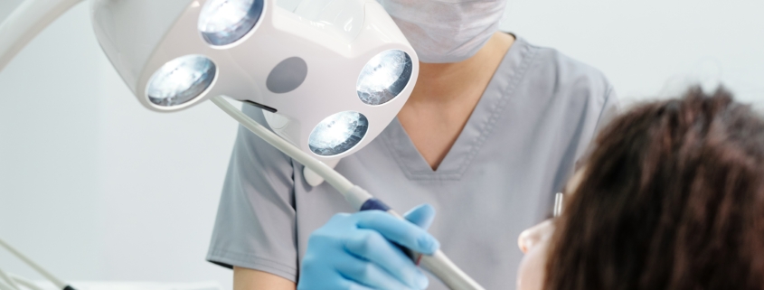 ¿Cuándo un dentista no es un falso autónomo por trabajar en una clínica?