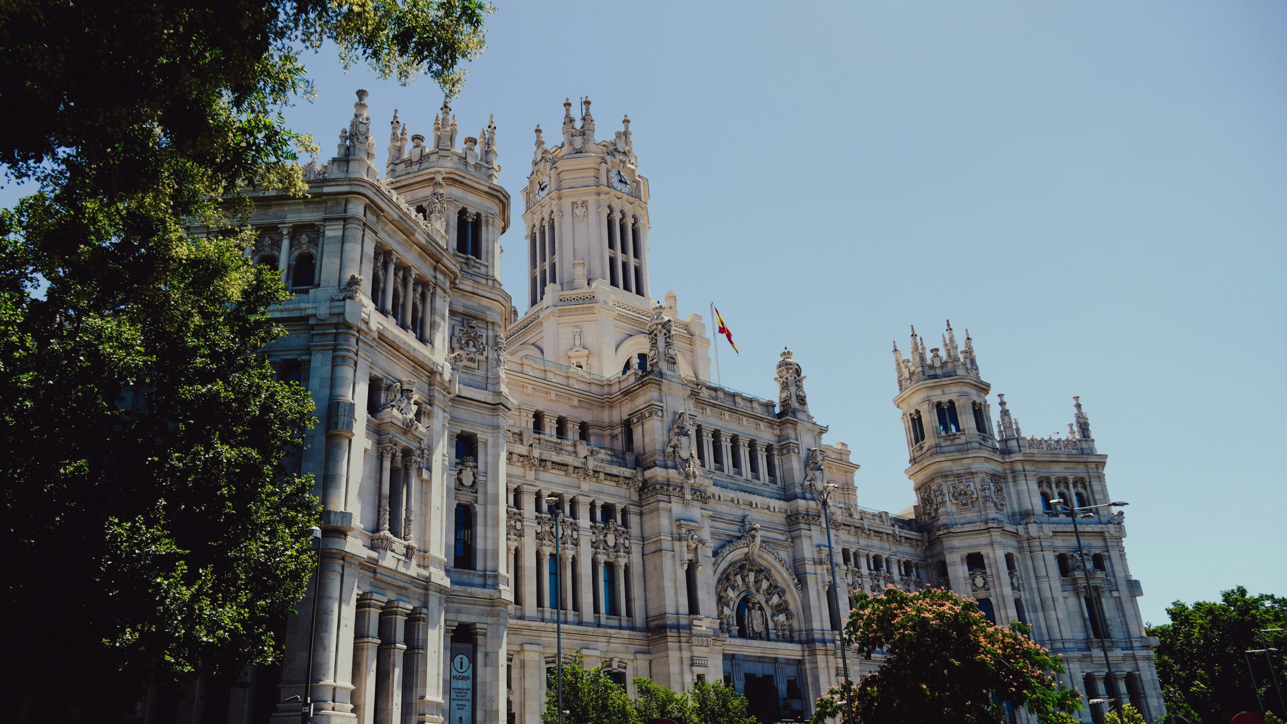 empresa familiar sucesion fiscal madrid 2026